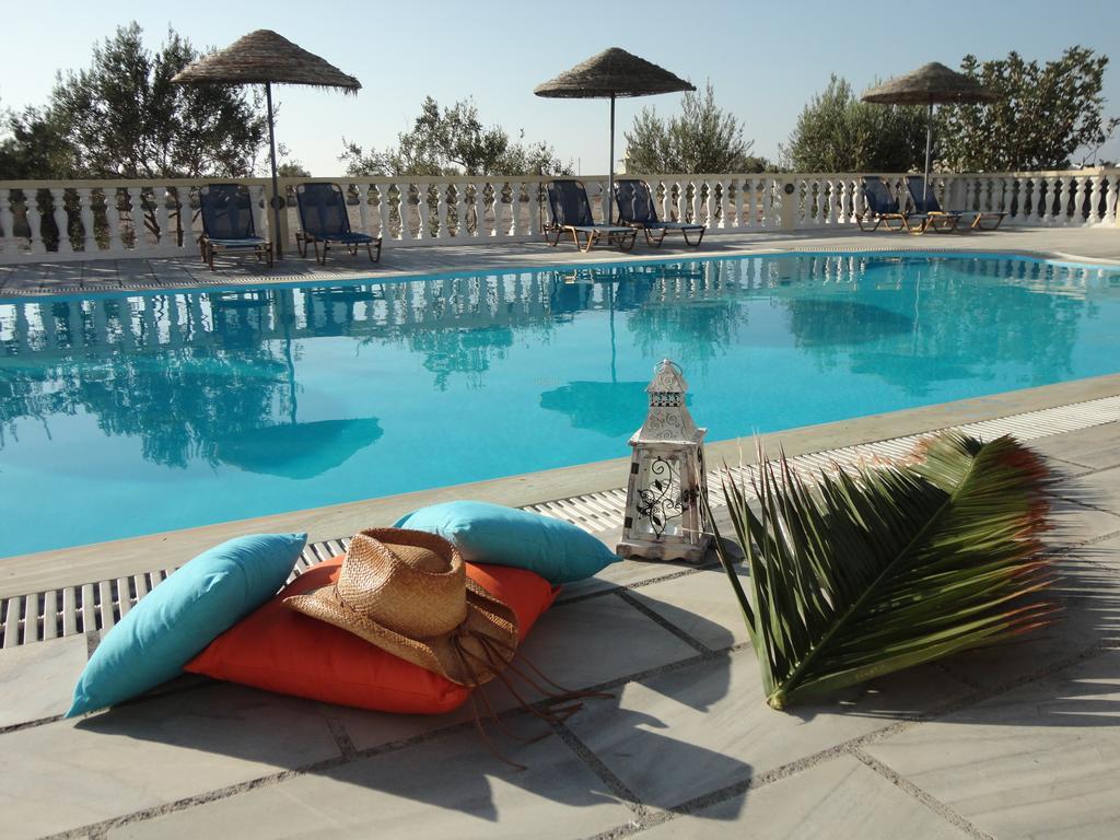 بيريفولّوس Nikolas Villas الغرفة الصورة